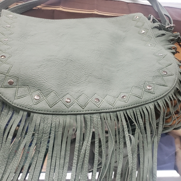 Designer Purses - Picture 5 of 16